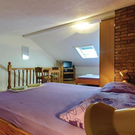 1 Bedroom Gorgeous Home In Slivno 克勒克 外观 照片