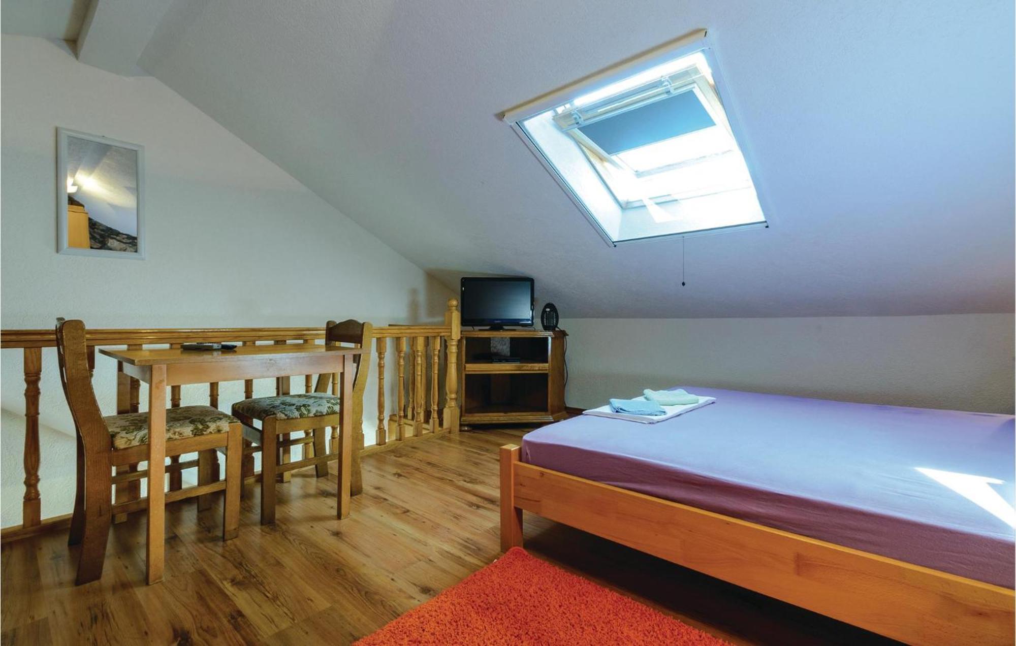1 Bedroom Gorgeous Home In Slivno 克勒克 外观 照片