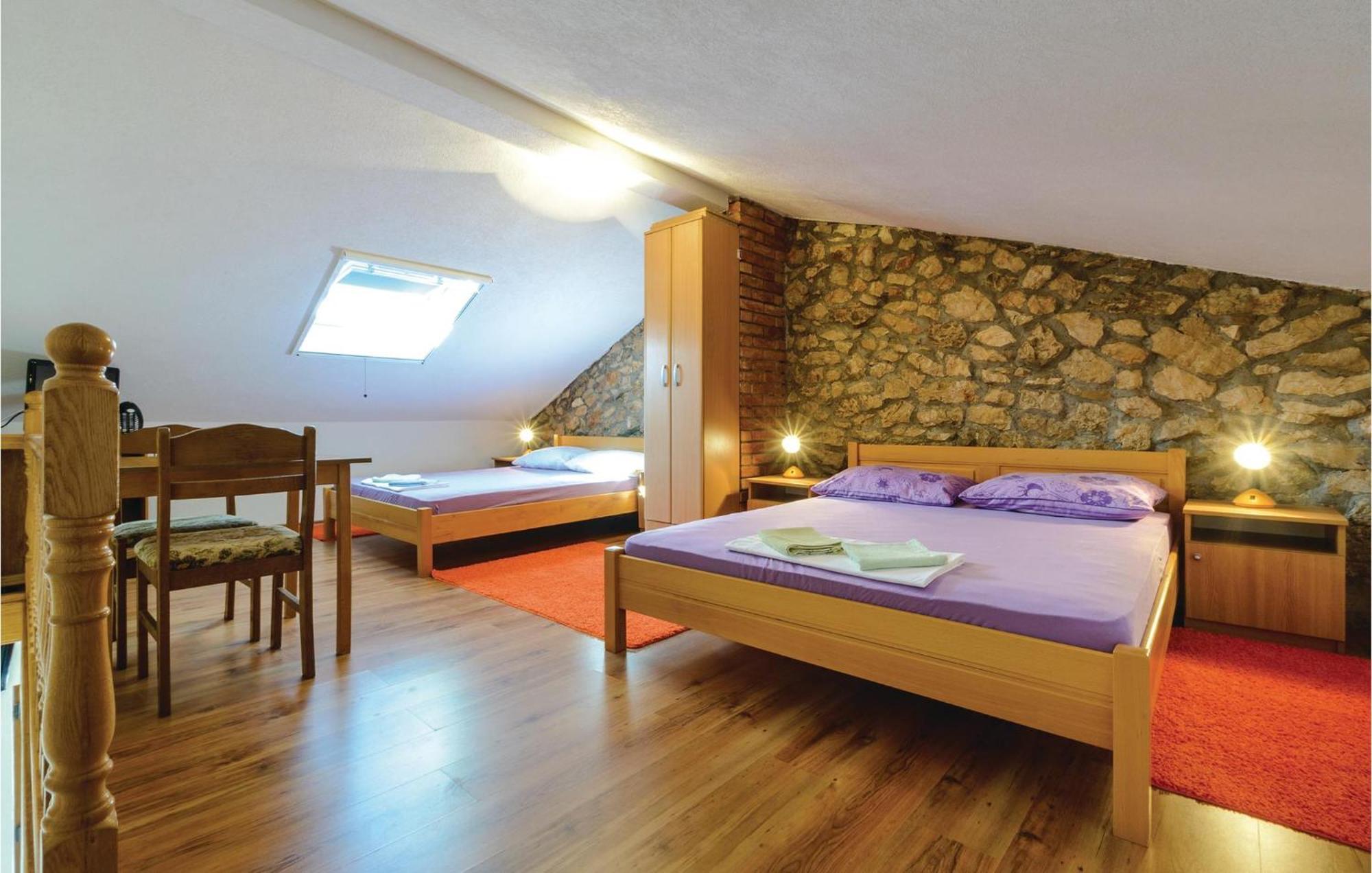 1 Bedroom Gorgeous Home In Slivno 克勒克 外观 照片