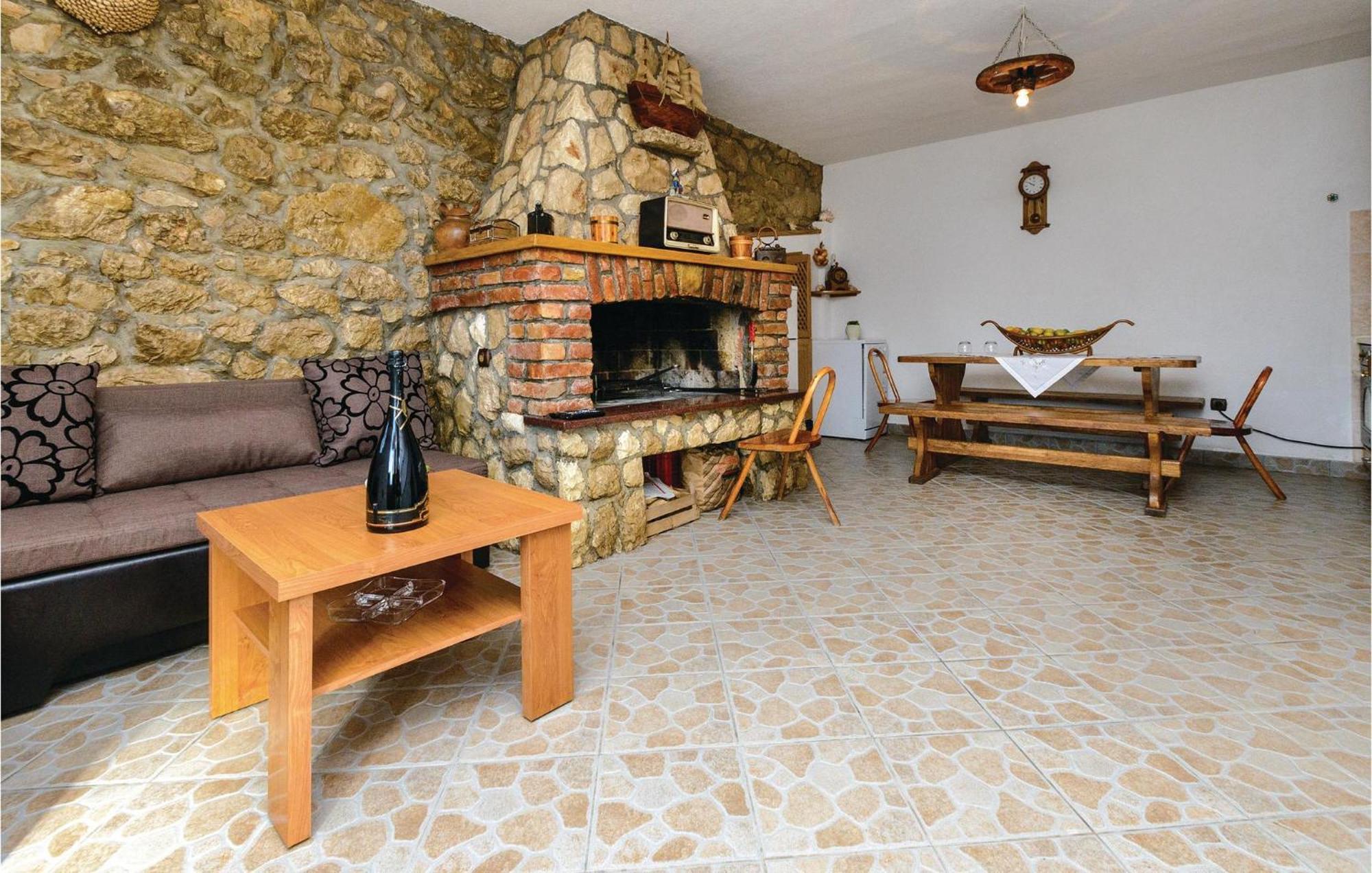 1 Bedroom Gorgeous Home In Slivno 克勒克 外观 照片